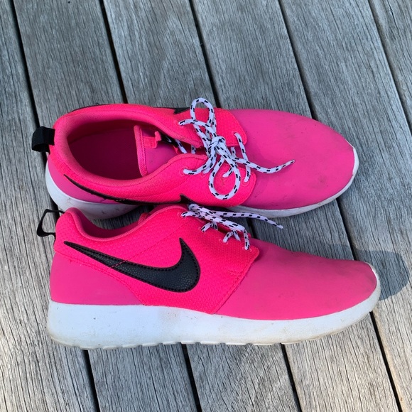 hot pink roshes